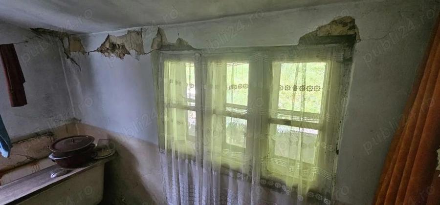 Casa + teren 1.000 mp in Lonea (jud. Hunedoara), pe Str. George Enescu - 9