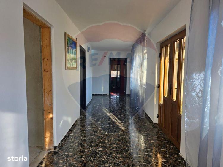 De vanzare casa solida cu teren generos si acces facil Lespezi Bacau - 15
