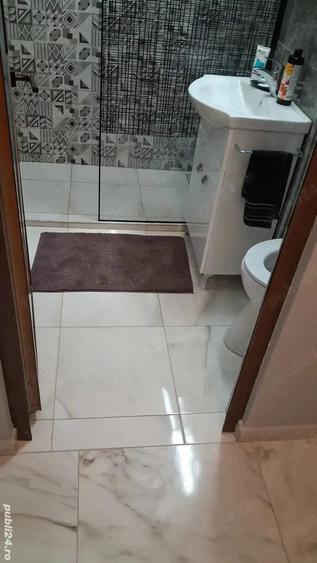 Garsoniera decomandata Zona Far , Constanta - 2