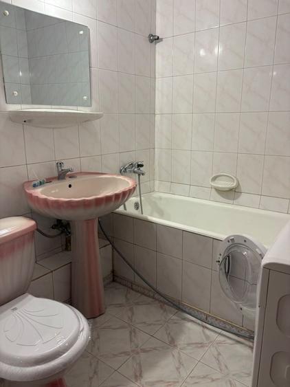 Apartament cu 2 camere decomandat în 1 Mai