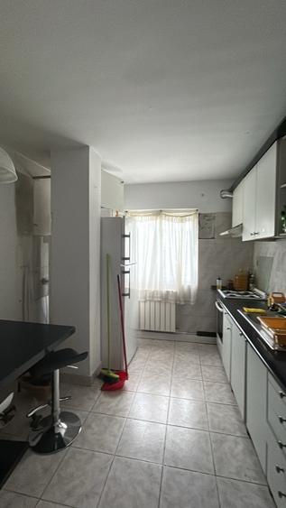 Apartament de vânzare, 4 camere, decomandat, 80 mp, etaj 2/4 Zorilor Rapsodiei - 19