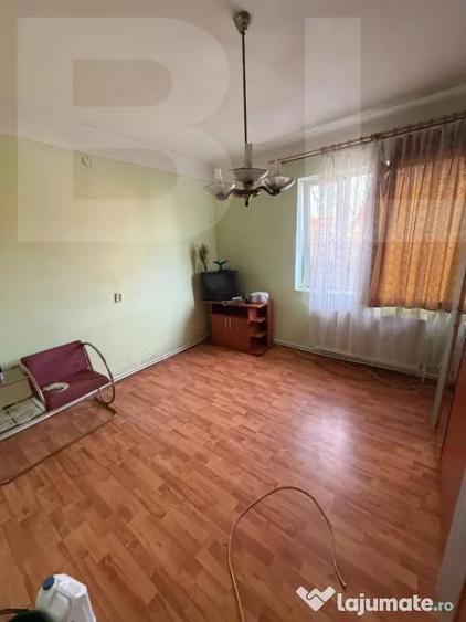 Casa de vanzare, cu 3 camere, doua bucatarii+teren in Simeri - 15