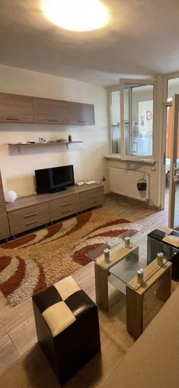 Garsoniera- Tractorul langa- Coresi Mall - 4