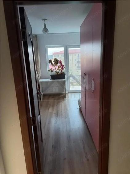 Apartament (la casa, curte)5 + camere Valea Lupului deosebit (pret neg.) - 6