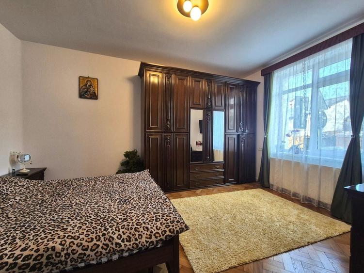 Piața de Miercuri, casă singură în curte, renovată 2025 - 6