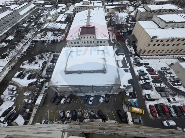 Spațiu de birouri de 1,780mp de vânzare în zona 13 Septembrie - 17