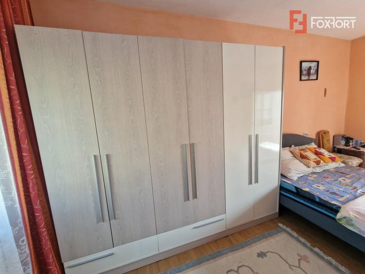 Casa individuala de vanzare cu 4 camere si teren de 800 mp - Recas - 11