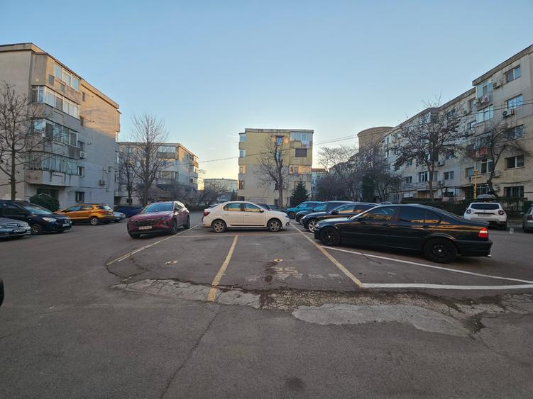 Anda 2 Camere Decomandat Necesita Renovare Bloc 1985 - 2