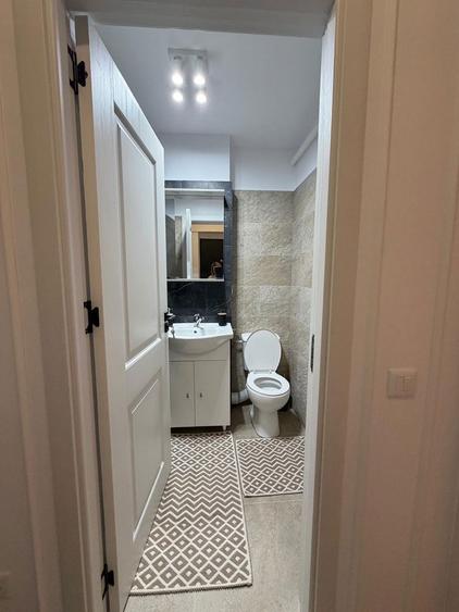 Inchiriez garsoniera - 2