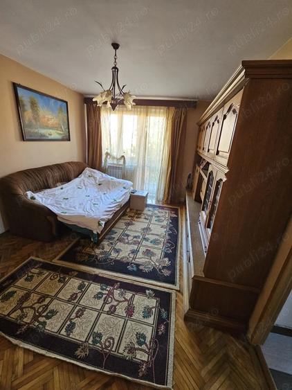 Vand apartament 2 camere Petrosani - 2