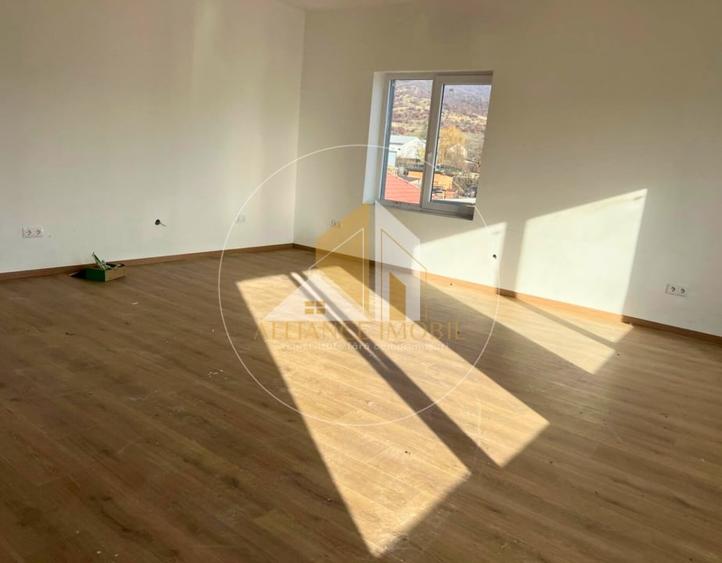 Spațiu industrial cu utilizare mixtă(producție ,depozit, birouri) – de închiriat - 4