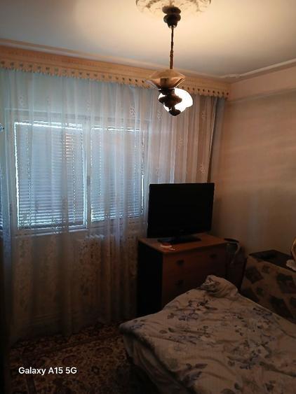 Inchiriez apartament cu trei camere - 2