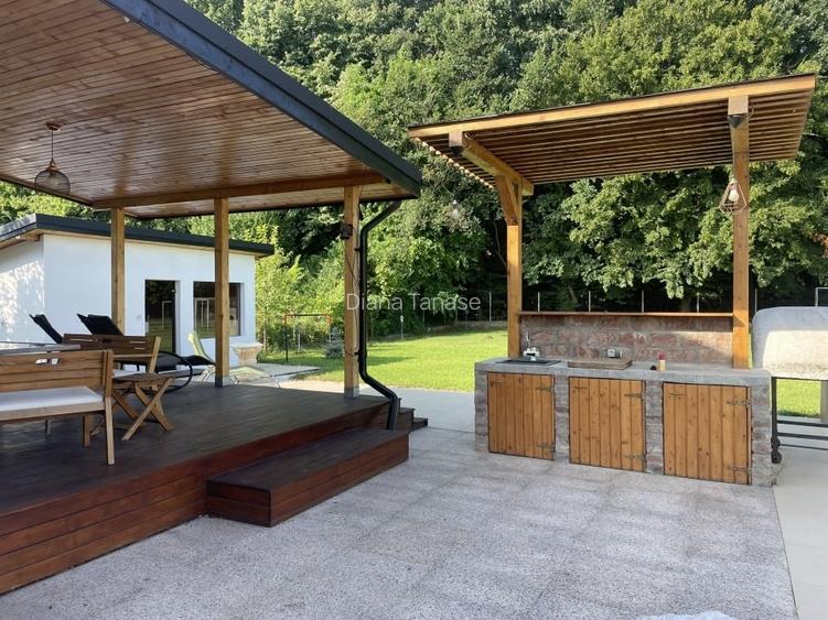 Vila cu deschidere la padure, 3 dormitoare, teren 1000 mp, complet utilata