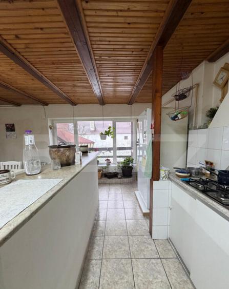 Casa de vanzare cu teren generos la doar 15 minute de - 25