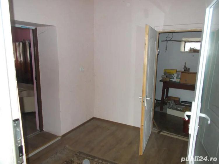 Casa Ianova, 2corpuri, 3 camere, 1500mp teren - 16