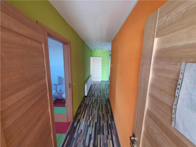 Vilă Spațioasă cu Potențial Multiplu ?n Zona Terezian Sibiu - 24