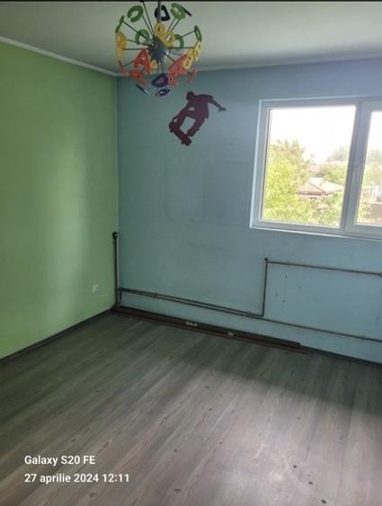 Chitila Centru ,Vila 6 camere - 8