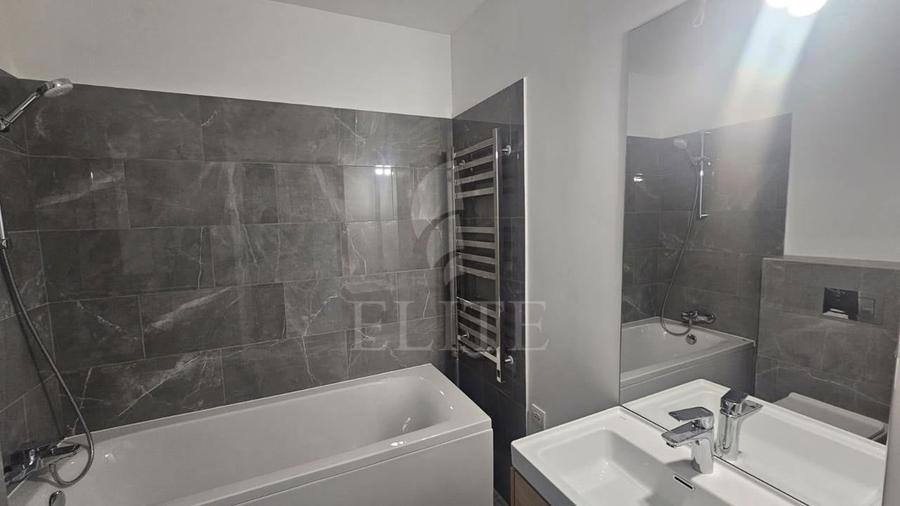 Apartament 3 camere &icirc;n zona Gara - str. oasului - 13