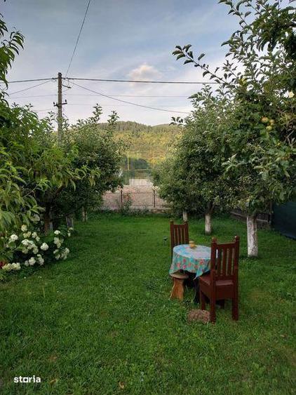 Casa de vanzare cu teren aferent - 1