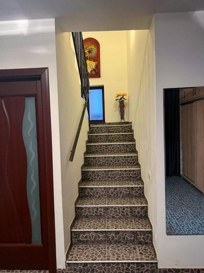 LUMINA - VILA P+1+M -300MP UTILI - 5 CAMERE -- TERMEN LUNG -1000 EURO - 3