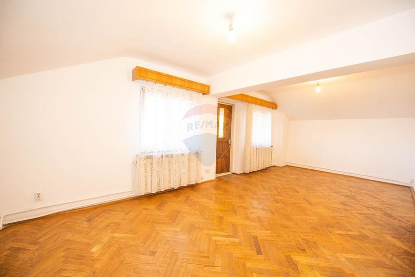 Casa Vila cu 7 camere de vanzare 250 mpu, 200 mp teren,  Buzau - 50