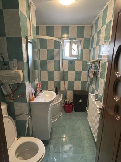 De vanzare apartament 3 camere - 6