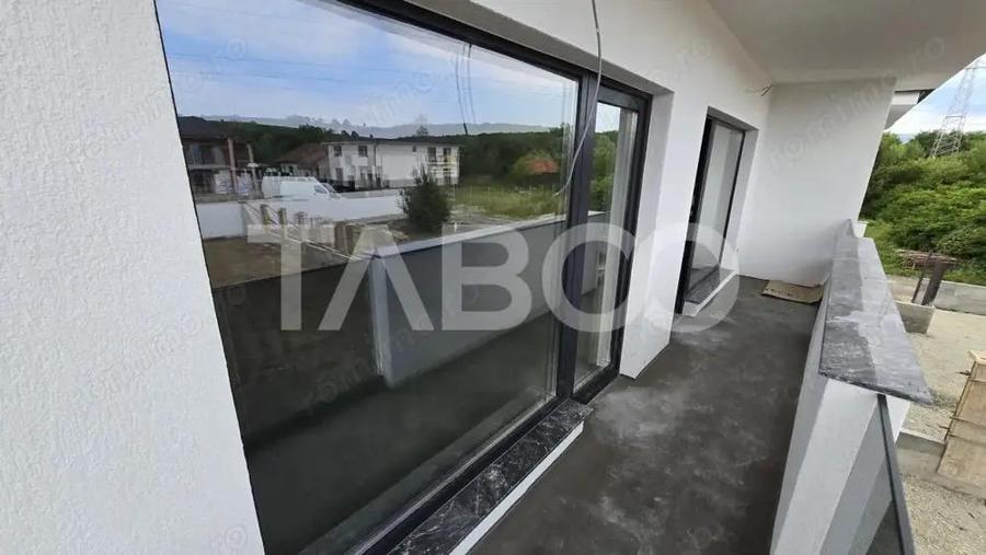 Duplex de vanzare 450mp teren liber 4 camere 2 bai 2 parcari Selimbar - 5