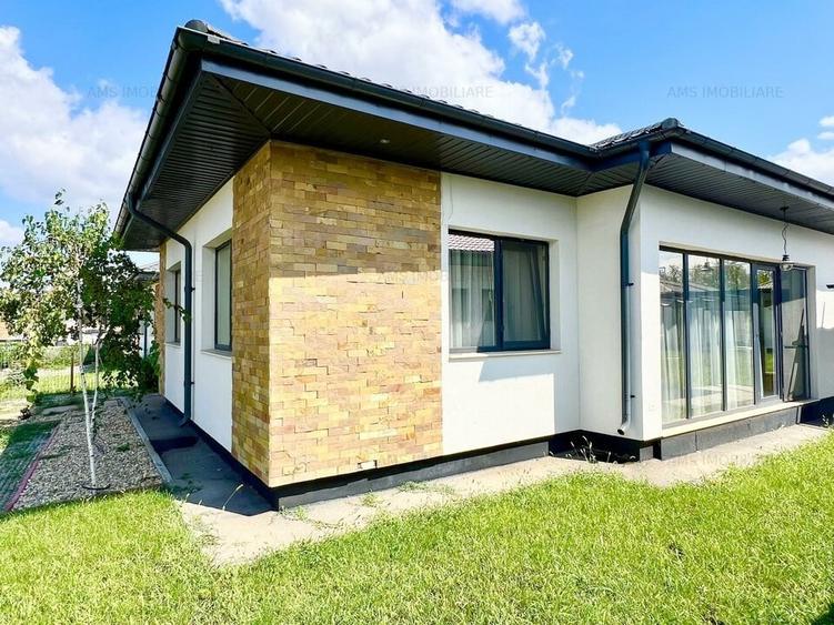 SUPERB / GRADINA GENEROASA / LOC PARCARE - 27