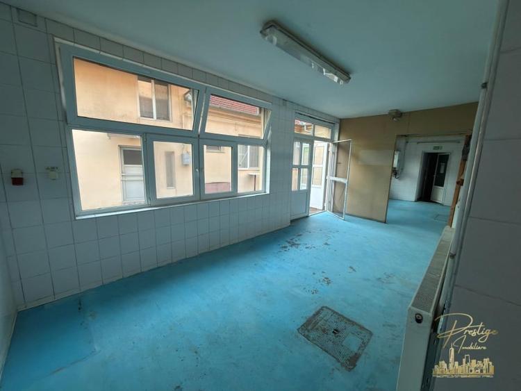 Spatiu Comercial Alimentar de inchiriat | str. Cuza Voda -Ultracentral - 11