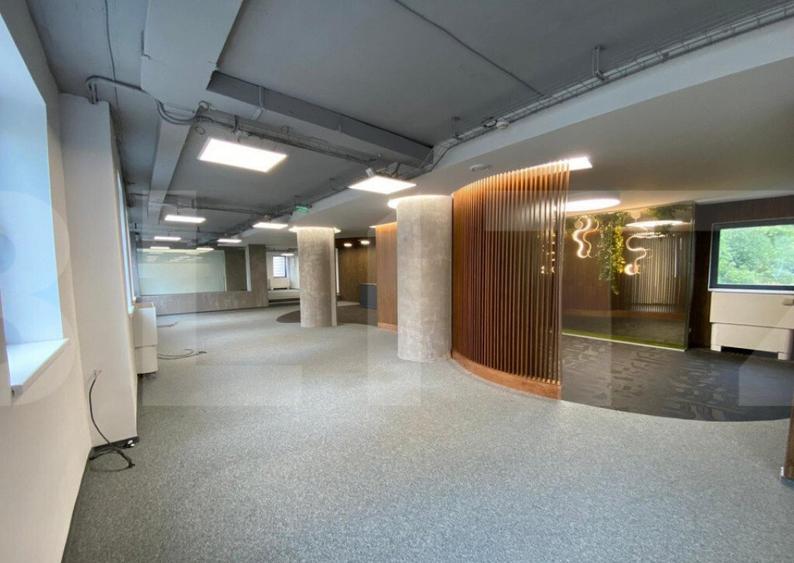 Spatiu deosebit in cladire clasa A - 11