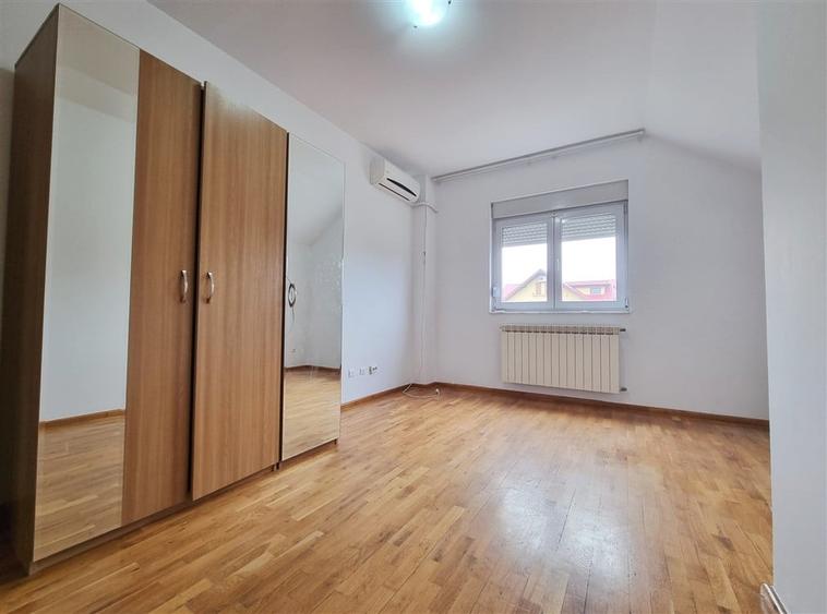 Complex de case Iancu Nicolae | Vanzare vila 7 camere, piscina & gradina proprii - 16