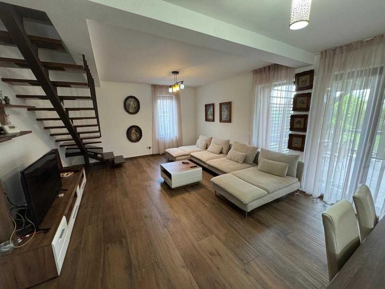 Casă cu 4 camere cu Teren 697 Mp în Săcălaz