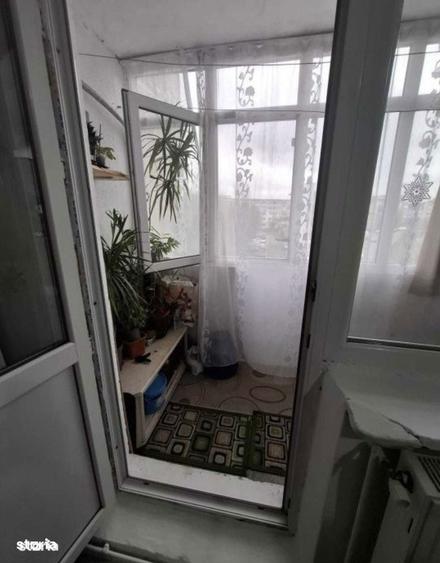 Garsoniera decomandata Craiovita 3/4 centrala termica - 2