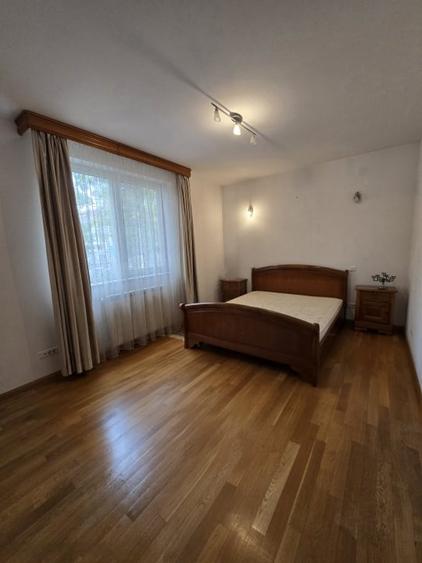 Apartament pe 2 etaje l curte de 187 mp  HERASTRAU - 6