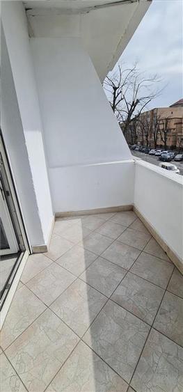 Ap. 2 camere, Bulevardul Revolutiei-Ziridava,  cu balcon mare - 2