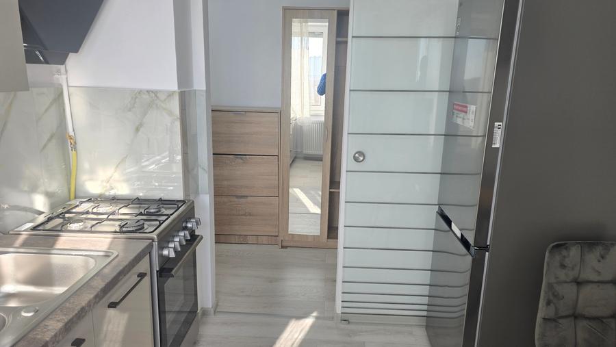Vand apartament o camera, in Dorobanti, suprafata utila totala 47 mp, mobilata - 10