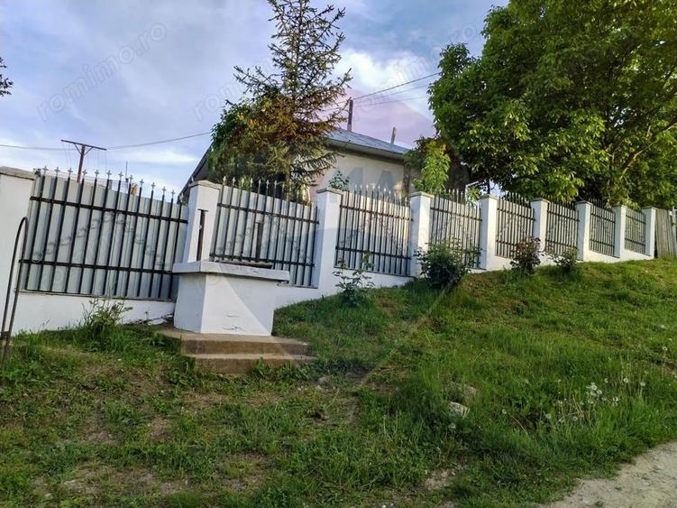 Casa individuala cu teren de 3.414 mp, Comuna Comarna - 1
