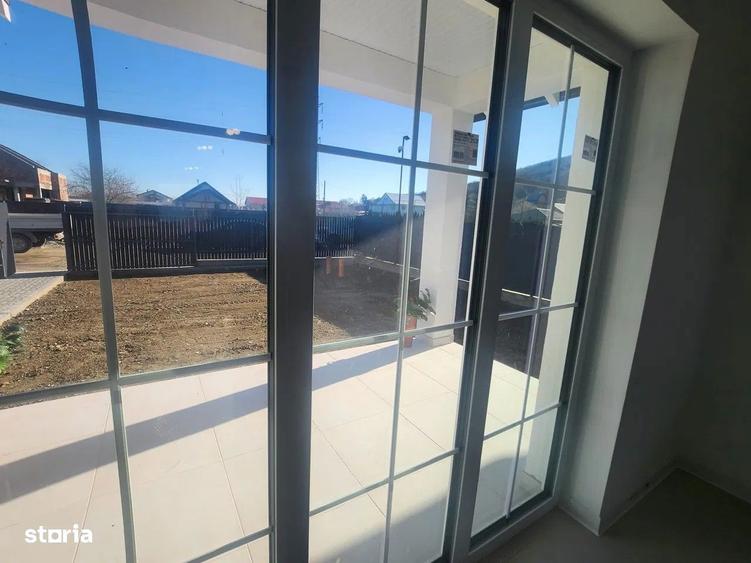 CASA MODERNA NOUA Hemeius, Bacau la padure - 9