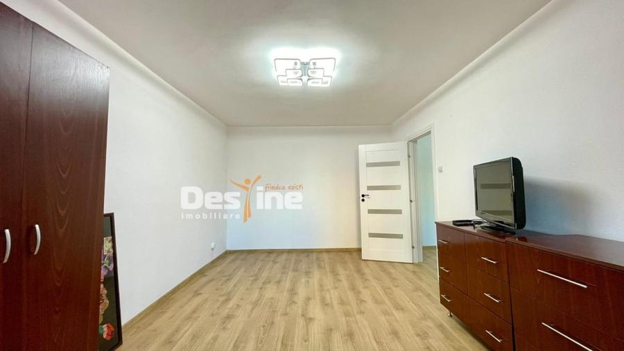 Podu Ros, apartament 2 camere , decomandat, 108,900 euro - 1