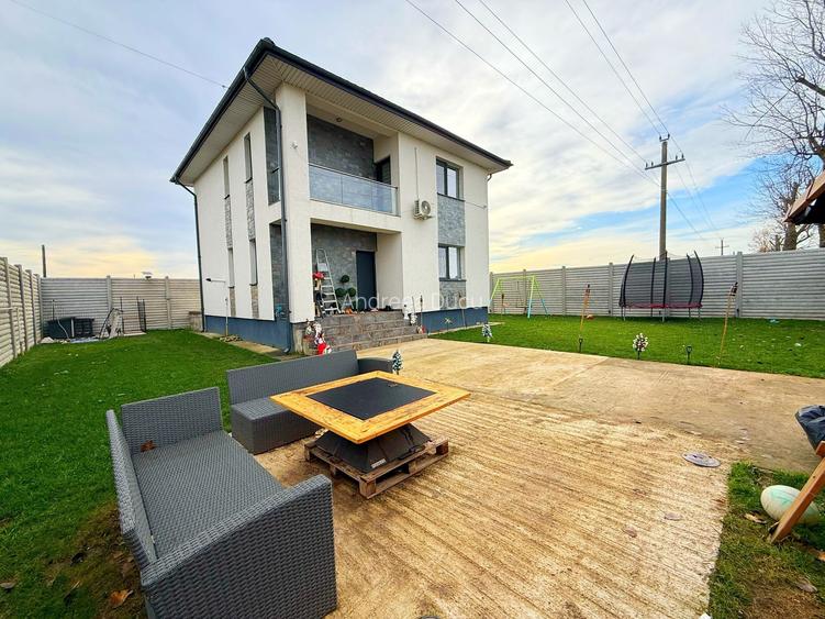 Vila Individuala MOBILATA / Curte Amenajata / 4 Camere / 2 Bai / Teren 405 mp