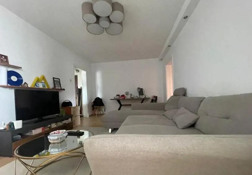 P-ta Iancului metrou, bl.1980, mobilat,utilat,geam la baie,balcon,AC,renovat. - 1