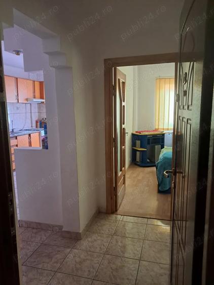 De vanzare apartament 4 camere, decomandat, zona Autogara, etaj 3. - 7