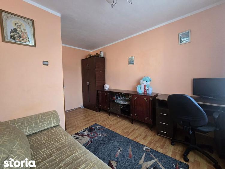 2 camere, Micro 19, zona Spitalului Judetean, etaj 2 - 5