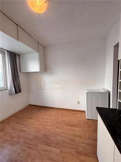 Garsoniera ,etaj intermediar zona Maramuresul - 1