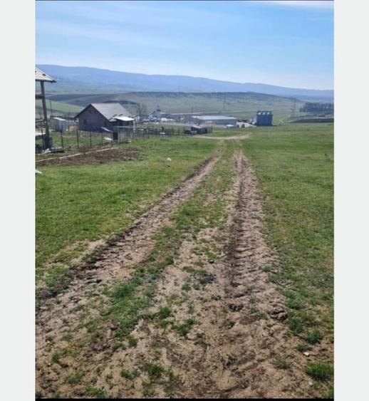 Vând teren intravilan - 2