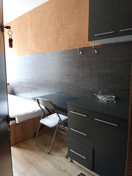 Camera cu baie proprie-renovata- Tractorul - 5