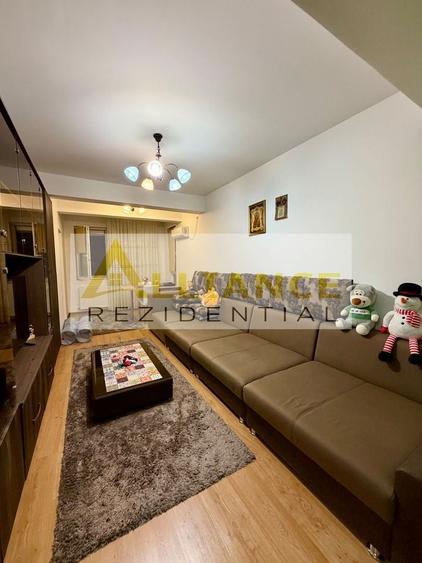 Apartament cu 2 camere decomandat, mobilat în Central