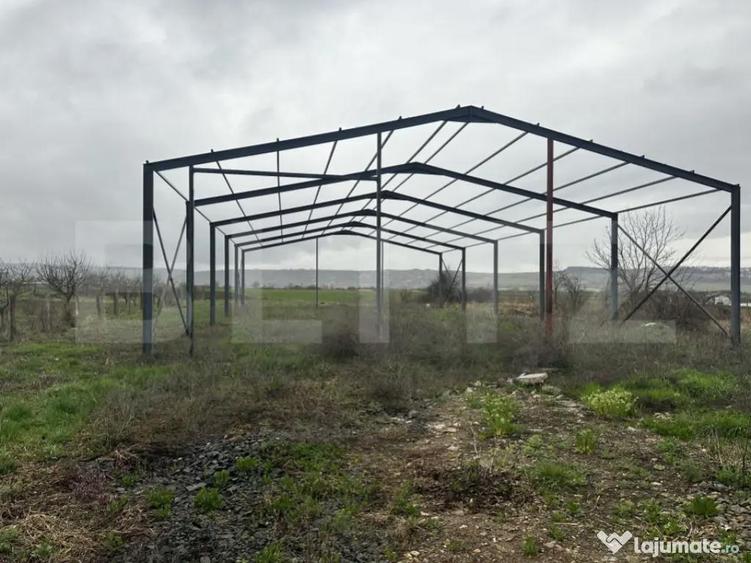 Teren INTRAVILAN generos + 2 hale metalice - 2