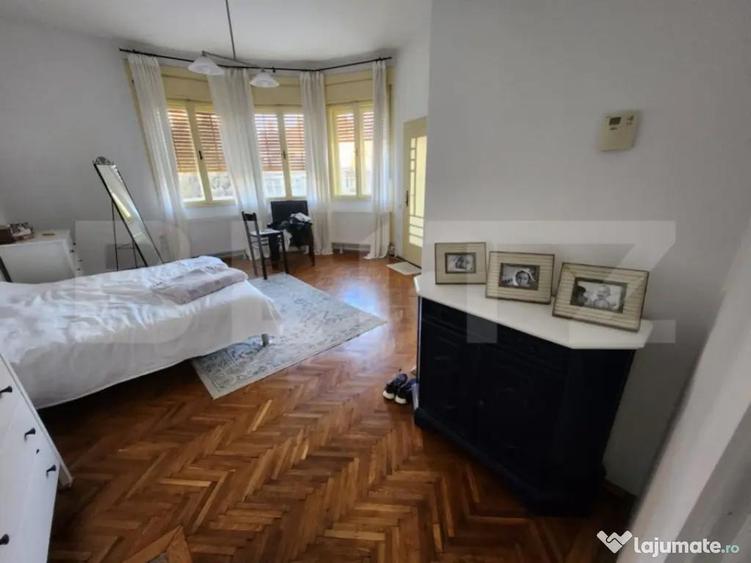 Casa deosebita, 3 camere, 200 mp utili, Centru - 1