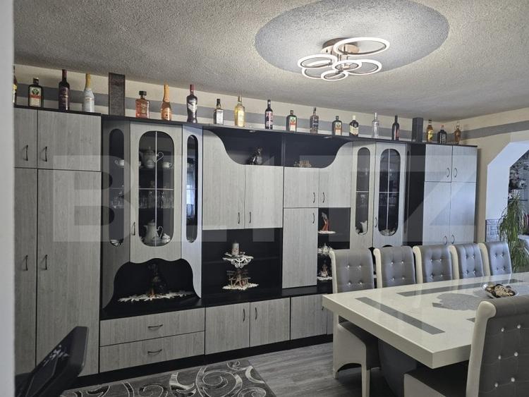 Apartament de vanzare, cu 3 camere, 81.,6 mp, zona Closca - 6